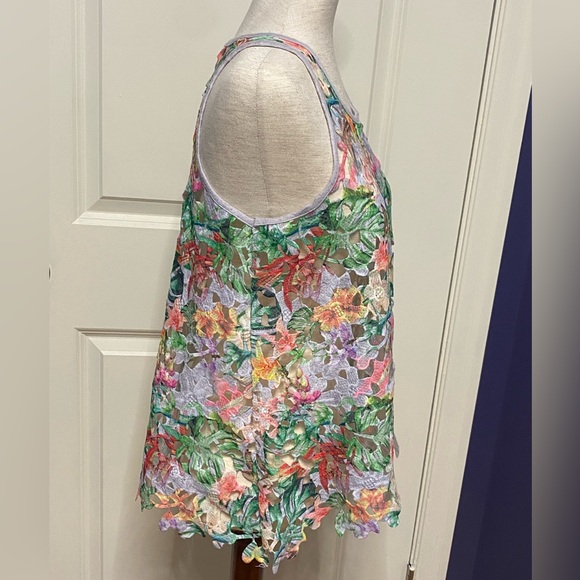 Inari medium tank top, cutout design, floral pattern - Picture 4 of 5